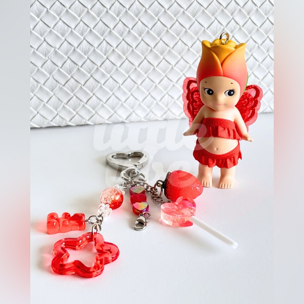 Sonny Angel Tulip keychain | Handmade upcycled bag charm - Picture 3 of 5